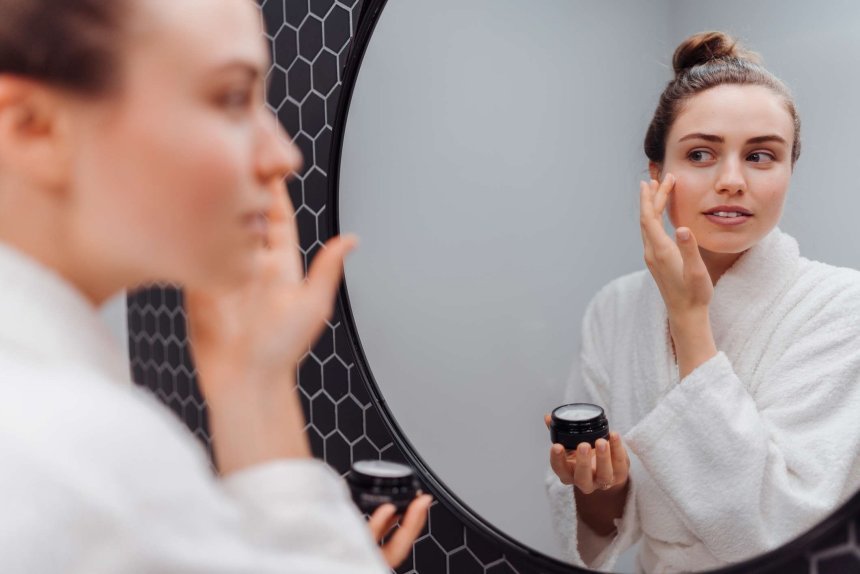 The Simple Skincare Routine Order to Follow for Best Results (For All Skin Types)