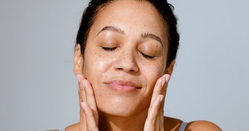 Can I Use Salicylic Acid with Retinol? The Truth Dermatologists Want You to Know